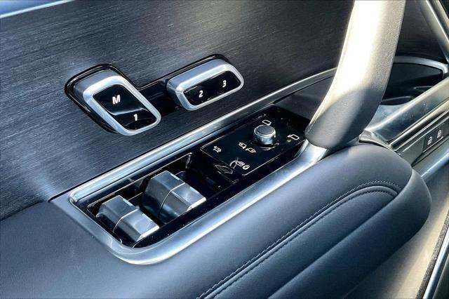 2026 Land Rover Range Rover P400 SE 7 Seat