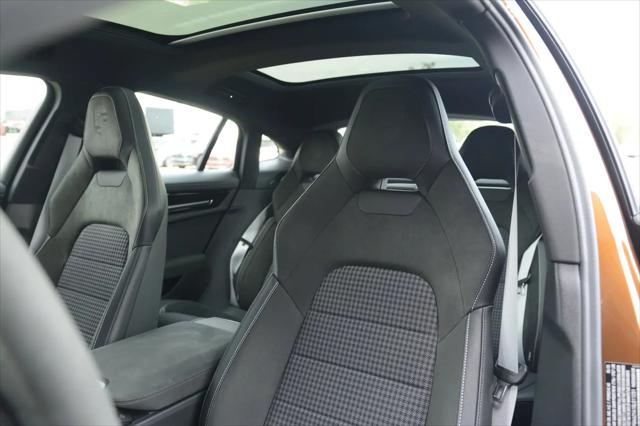 2025 Porsche Panamera 4