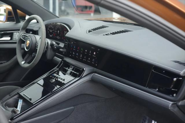 2025 Porsche Panamera 4