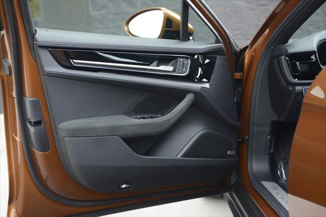 2025 Porsche Panamera 4