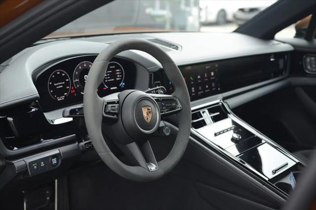 2025 Porsche Panamera 4