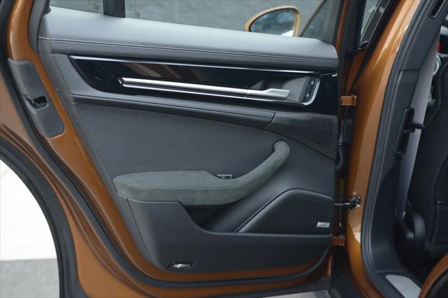 2025 Porsche Panamera 4