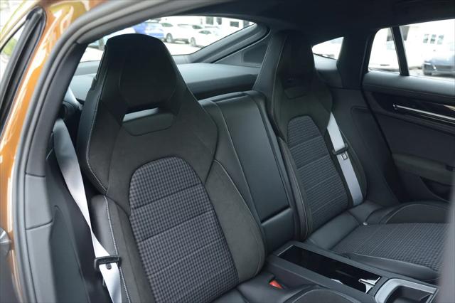 2025 Porsche Panamera 4