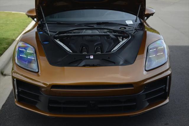 2025 Porsche Panamera 4