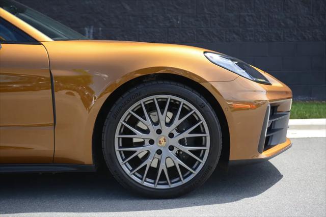 2025 Porsche Panamera 4