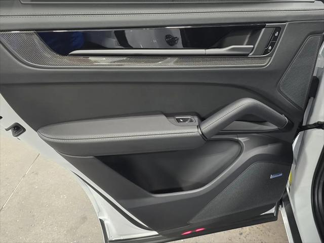 2026 Porsche Cayenne GTS