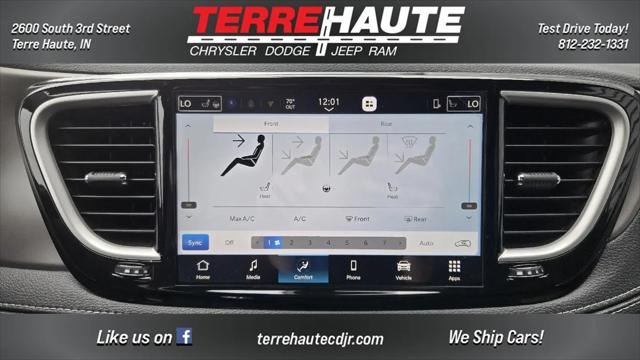 2027 Chrysler Pacifica Select