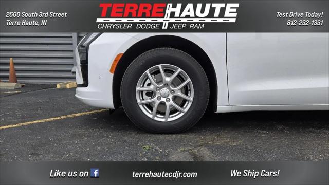 2027 Chrysler Pacifica Select