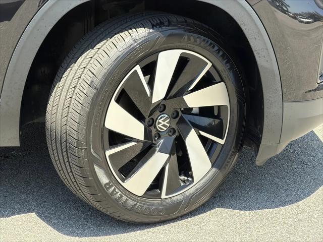 2024 Volkswagen Atlas Cross Sport 2.0T SE w/Technology
