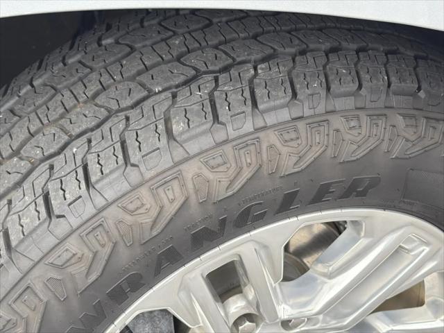 2024 GMC Yukon XL 4WD SLT