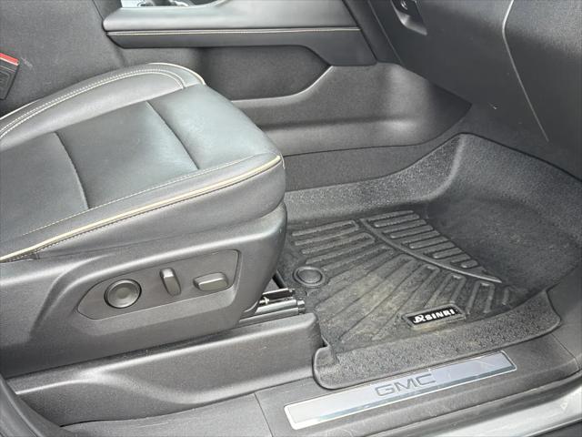 2024 GMC Yukon XL 4WD SLT