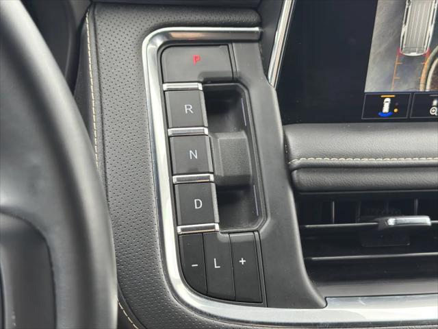 2024 GMC Yukon XL 4WD SLT