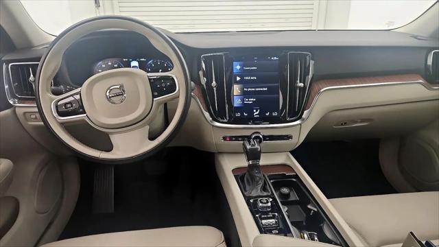 2019 Volvo S60 T5 Momentum