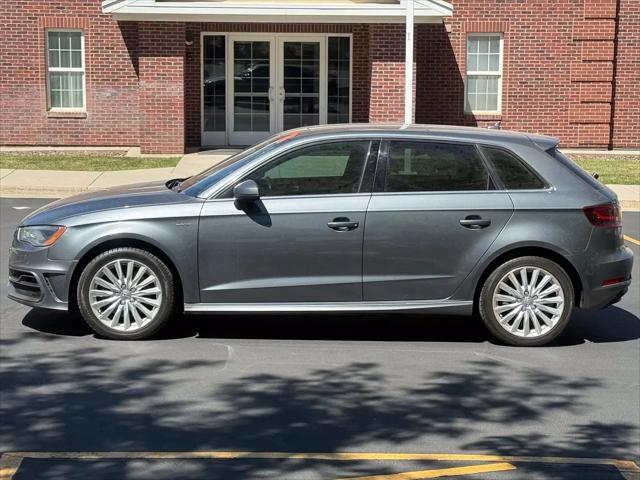 2016 Audi A3 e-tron Premium Plus