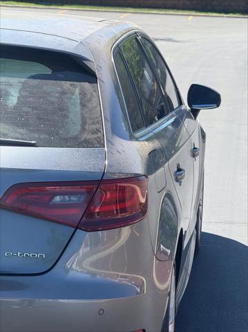 2016 Audi A3 e-tron Premium Plus