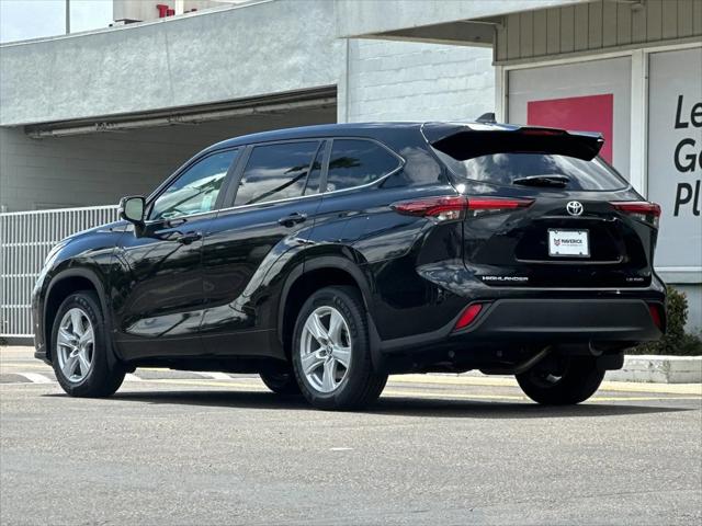 2024 Toyota Highlander LE