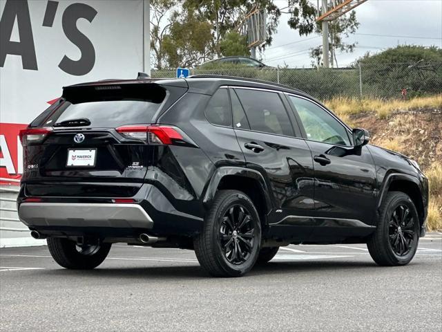 2022 Toyota RAV4 Hybrid SE