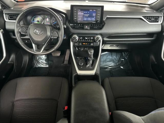 2022 Toyota RAV4 Hybrid SE
