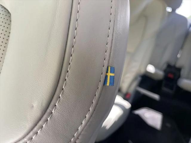 2023 Volvo XC90 Recharge T8 Ultimate 6-Seater