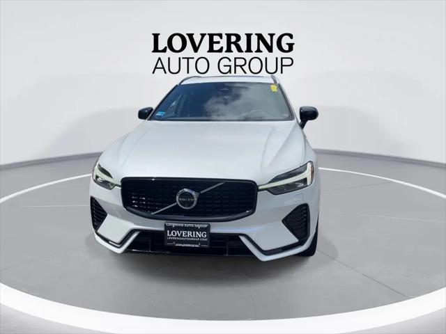 2024 Volvo XC60 Recharge T8 Ultimate Dark Theme