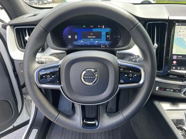 2024 Volvo XC60 Recharge T8 Ultimate Dark Theme