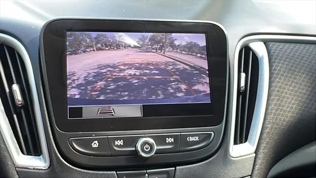 2022 Chevrolet Malibu FWD LT