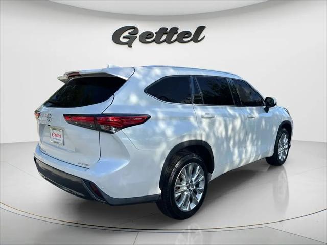 2022 Toyota Highlander Limited
