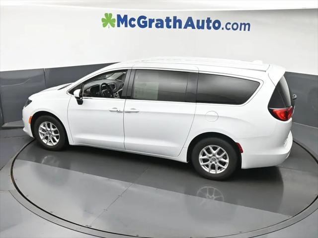 2020 Chrysler Voyager LX