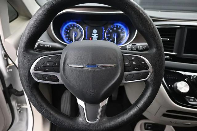 2020 Chrysler Voyager LX