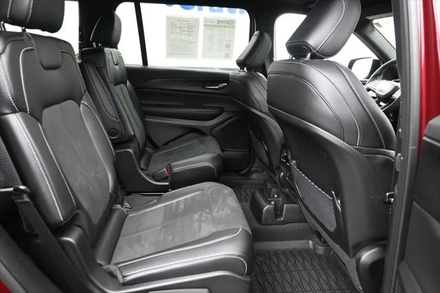 2025 Jeep Grand Cherokee L Altitude X 4x4