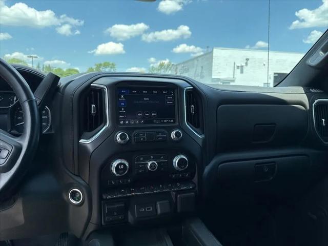 2022 GMC Sierra 1500 Limited 4WD Crew Cab Short Box AT4