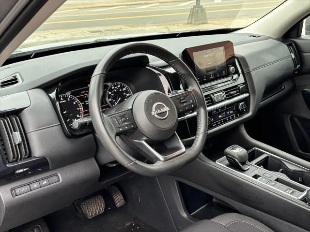 2024 Nissan Pathfinder SV FWD