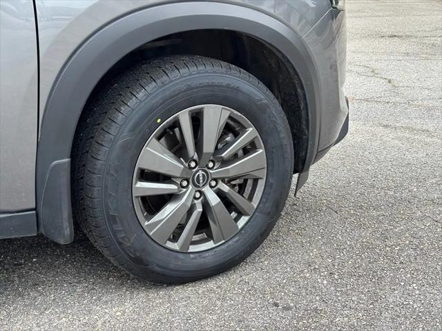 2024 Nissan Pathfinder SV FWD
