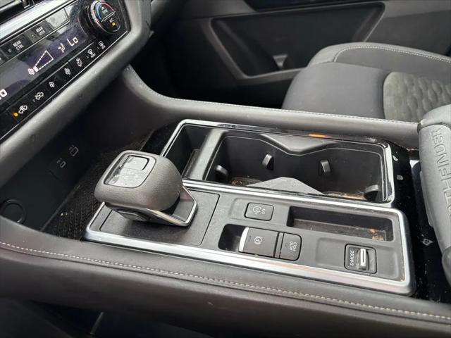 2024 Nissan Pathfinder SV FWD
