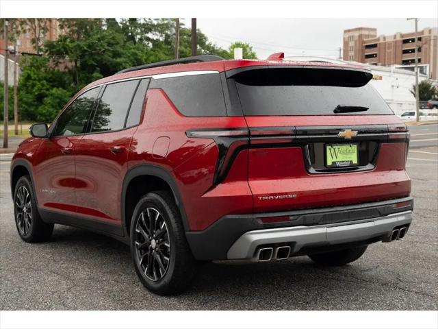2025 Chevrolet Traverse FWD LT