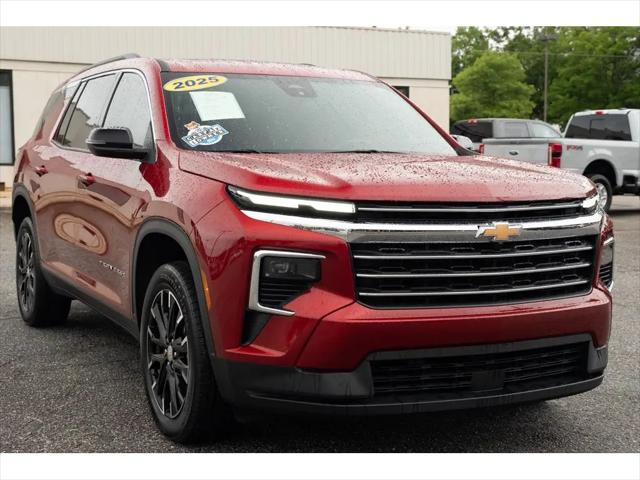 2025 Chevrolet Traverse FWD LT