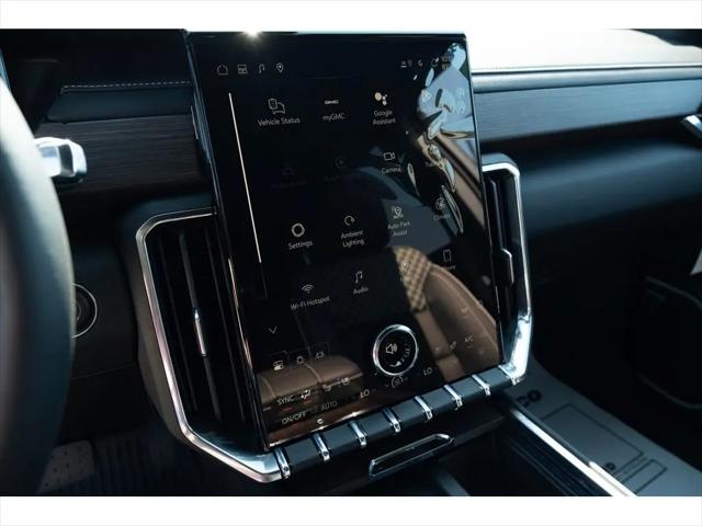 2026 GMC Acadia Denali AWD