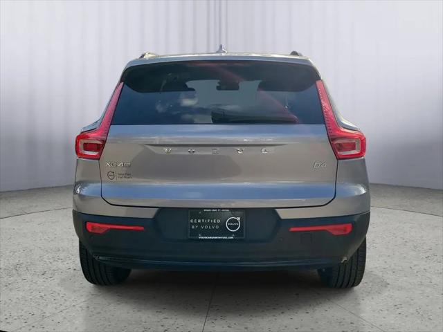 2026 Volvo XC40 Core, B4 FWD Gas (mild hybrid), Dark