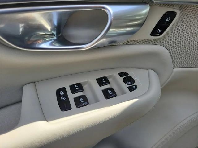 2023 Volvo XC90 B6 Ultimate 6-Seater