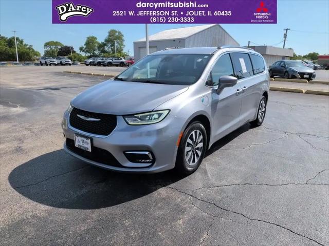 2021 Chrysler Pacifica Hybrid Touring L for sale in Joliet, IL