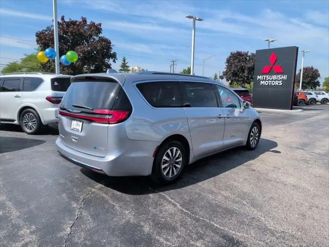 2021 Chrysler Pacifica Hybrid Touring L