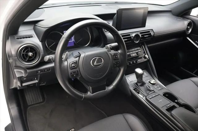 2024 Lexus IS 350 F SPORT Design