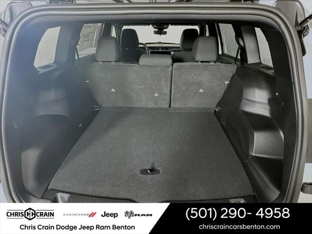 2026 Jeep Cherokee Laredo 4x4