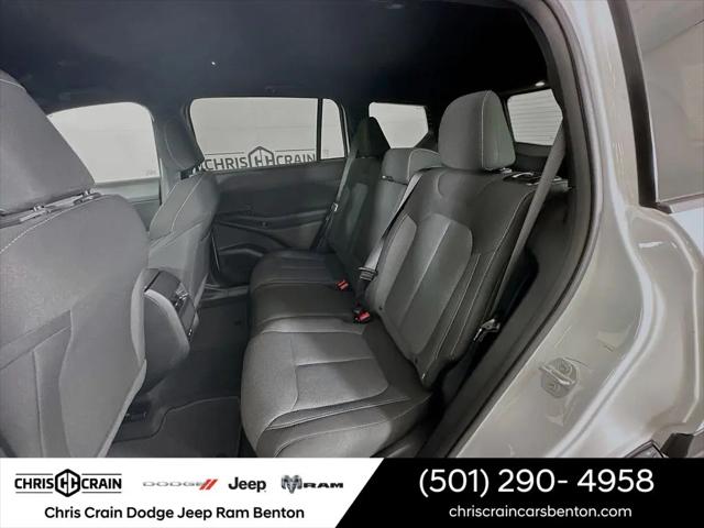 2026 Jeep Cherokee Laredo 4x4