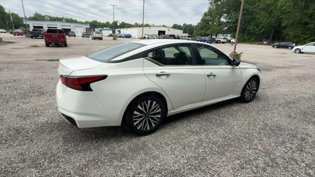 2025 Nissan Altima SV FWD
