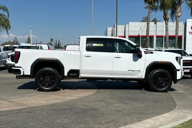 2025 GMC Sierra 2500HD 4WD Crew Cab Standard Bed AT4