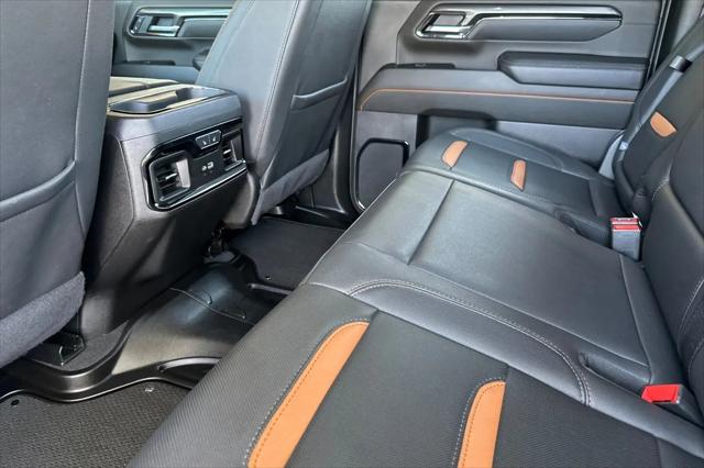 2025 GMC Sierra 2500HD 4WD Crew Cab Standard Bed AT4
