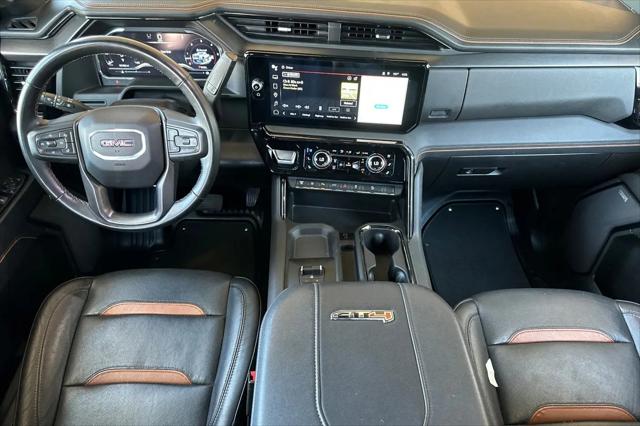 2025 GMC Sierra 2500HD 4WD Crew Cab Standard Bed AT4