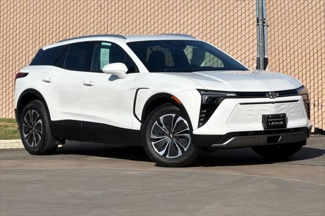 2024 Chevrolet V Blazer eAWD 2LT