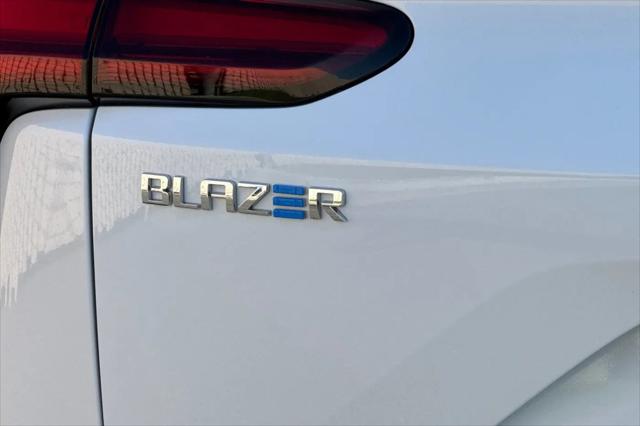 2024 Chevrolet V Blazer eAWD 2LT
